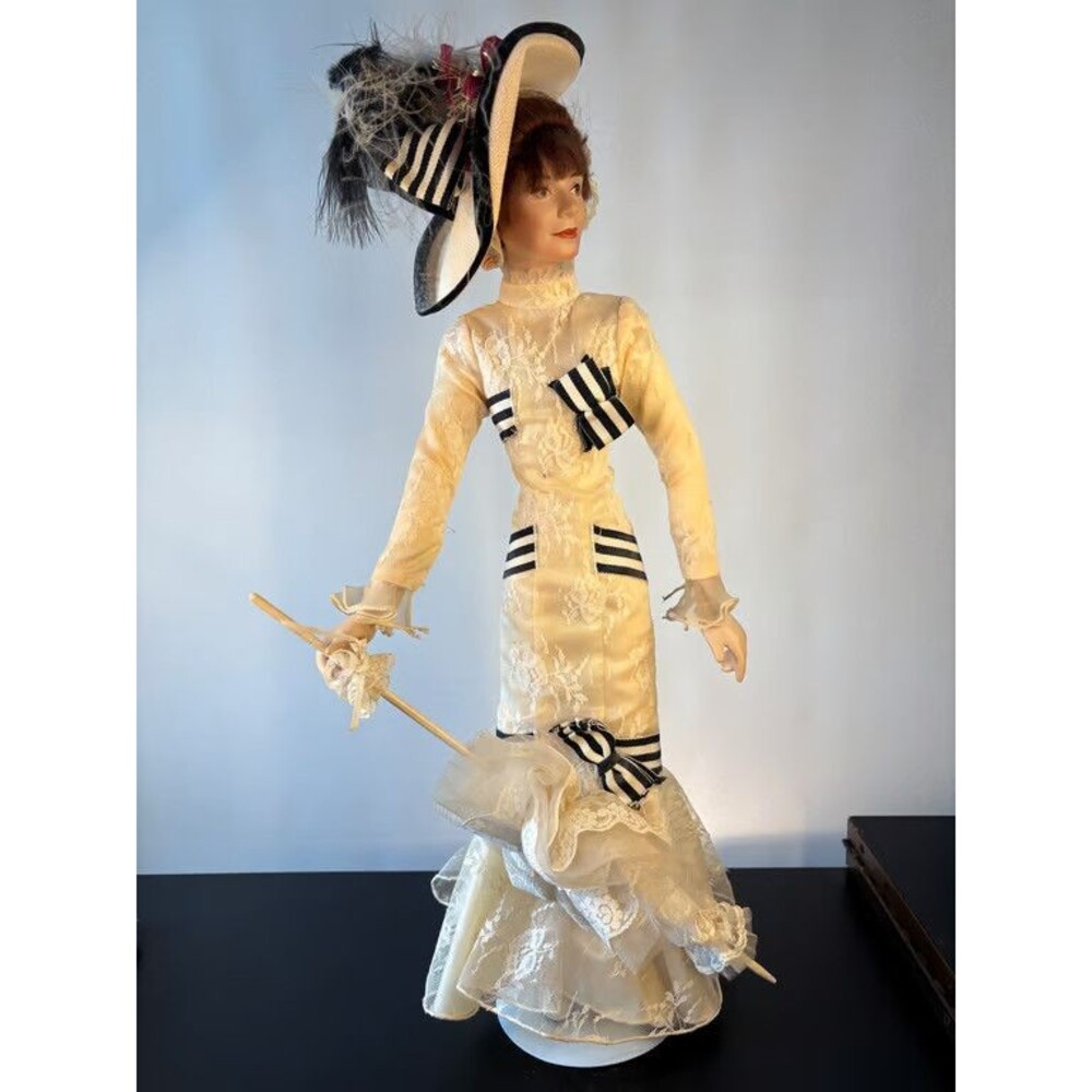My Fair Lady Eliza Doolittle Ascot Porcelain Doll W S George Boxed Collector